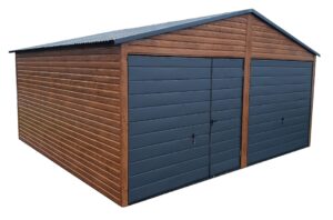 Garaż blaszany w kolorze złotego dębu o wymiarach 6x6m z dwiema bramami uchylnymi w kolorze antracytu